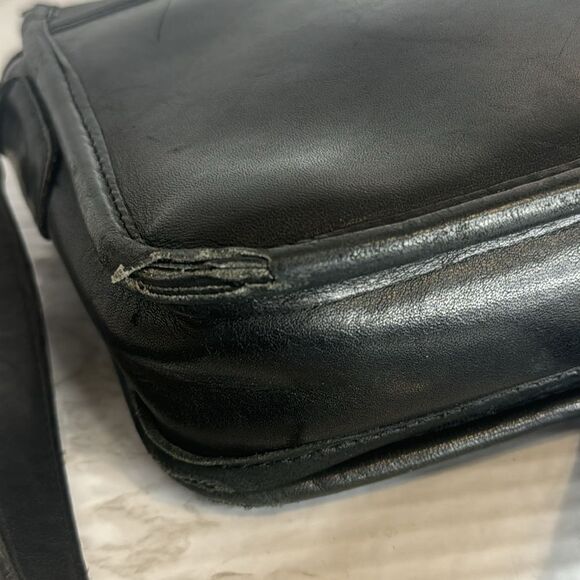 Coach Vintage 90's Black Cowhide Leather Shoulder Purse Front Flap Turnlock - Picture 10 of 14